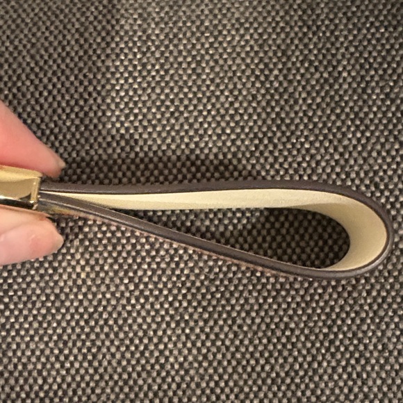 Kate Spade rainbow Keychain - Picture 6 of 6